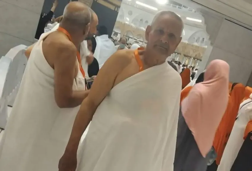 حسن الخاتمة.. وفاة معلم معتمر من قنا خلال الطواف حول الكعبة ودفنه في مكة