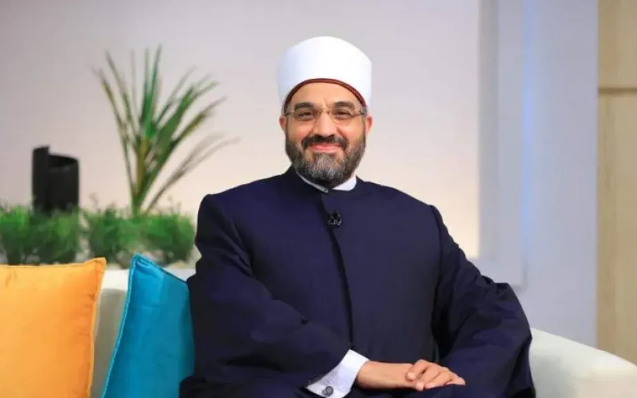 مفتي الجمهورية يهنئ الدكتور عمرو الورداني أمين الفتوى بدار الإفتاء المصرية بتعيينه عضوًا بمجلس النواب