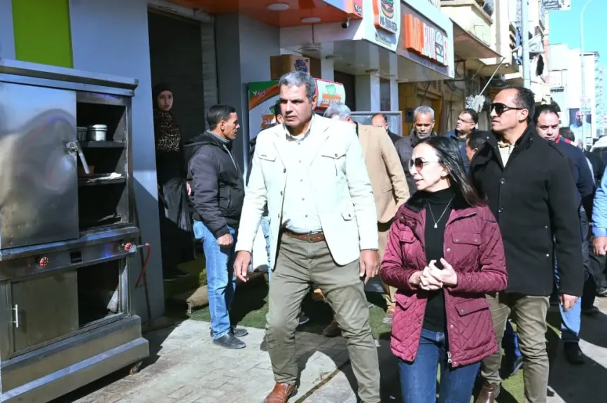 محافظ البحيرة تقود حملة رقابية مفاجئة على المخابز والأسواق برشيد