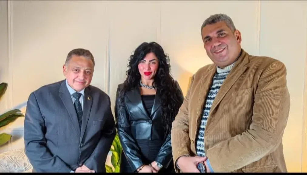 جانب من لقاء رئيس الحزب الاتحادي الديمقراطي مع الاعلامية ايما الجوهري