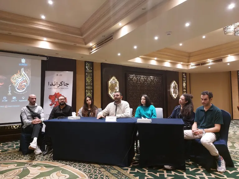 في تاسع ندوات مهرجان المسرح العربي ...                                                                                                    مخرج العرض التونسي «جاكرندا» : نعيد حالة الطقس المسرحي