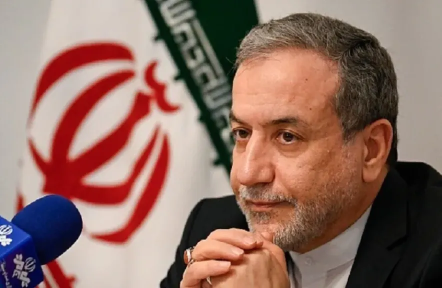 عراقجي يحذر بريطانيا من التدخل في شؤون إيران