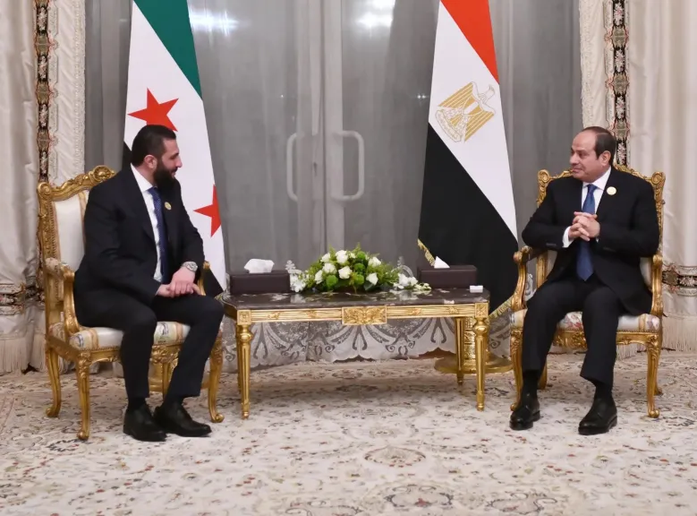 تحول مفاجئ في السياسة السورية تجاه القاهرة.. الأسباب والدلالات الاقتصادية والسياسية وراء خطاب الرئيس أحمد الشرع الجديد