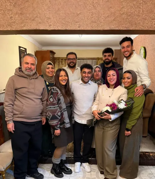 أجواء عائلية بسيطة في خطوبة ابنة الفنان صبحي خليل على المخرج ثائر الصيرفي (صور)