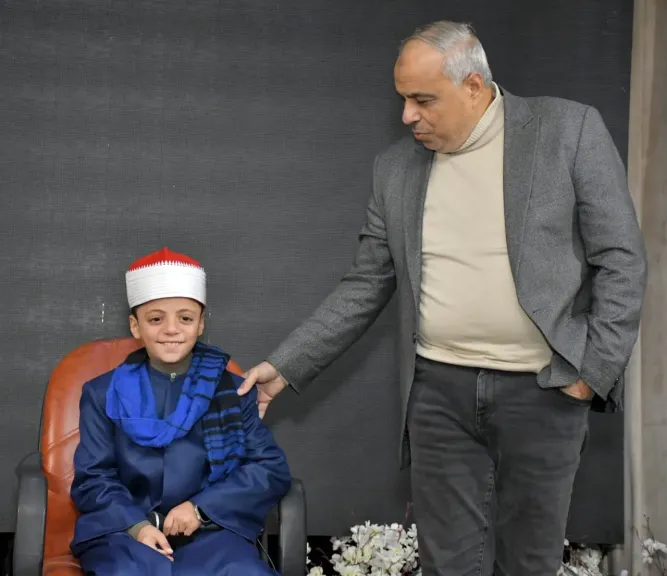 عبد الله عبد الموجود.. من دموع دولة التلاوة إلى عرش بورسعيد الدولية.. قصة طفل أبكى القلوب ويقترب من اللقب العالمي