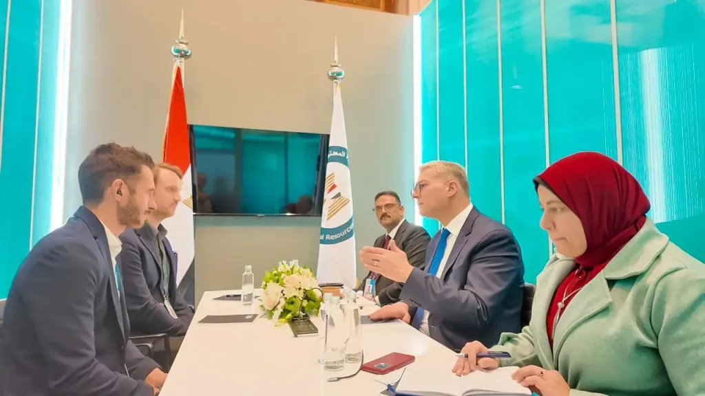 وزير البترول يبحث مع «باريك جولد» برنامج استكشاف الذهب في مصر خلال الفترة المقبلة