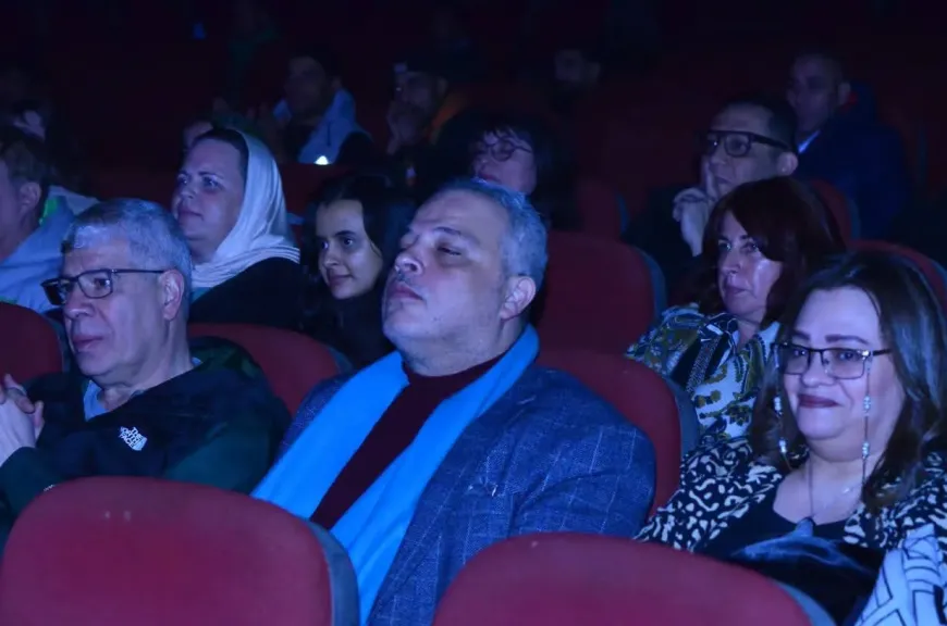 وسط حضور لافت لكابتن أحمد شوبير.. فرقة رضا للفنون الشعبية والإستعراضية تقدم ليلة إبداعية علي مسرح البالون