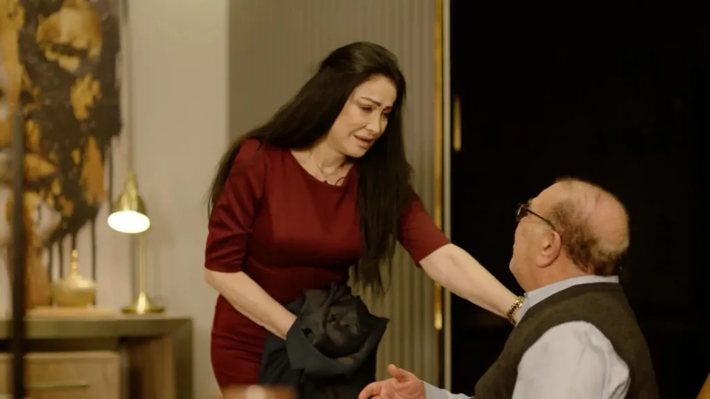 وفاء سالم تستعيد زمن أحمد زكي في كواليس «الضحايا» ومشهد درامي ينقلب إلى ضحك جماعي