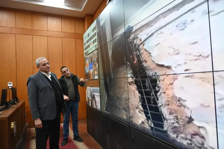 محافظ الغربية يتابع حملات الإزالة المكبرة من داخل مركز سيطرة الشبكة الوطنية ضمن أعمال الموجة الـ28 لإزالة التعديات