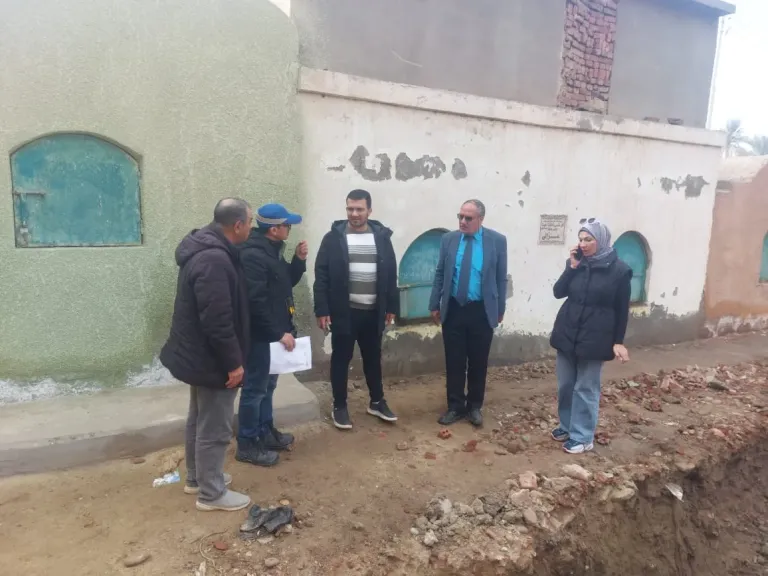 تحرك عاجل من محافظ القليوبية لحل أزمة تسريب المياه الجوفية بمقابر المريج