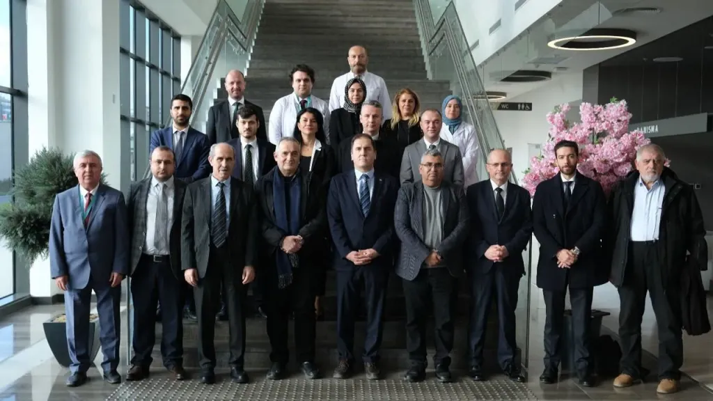 الصحة: وفد من قيادات الوزارة يزور عددًا من المنشآت الطبية في تركيا لتبادل الخبرات