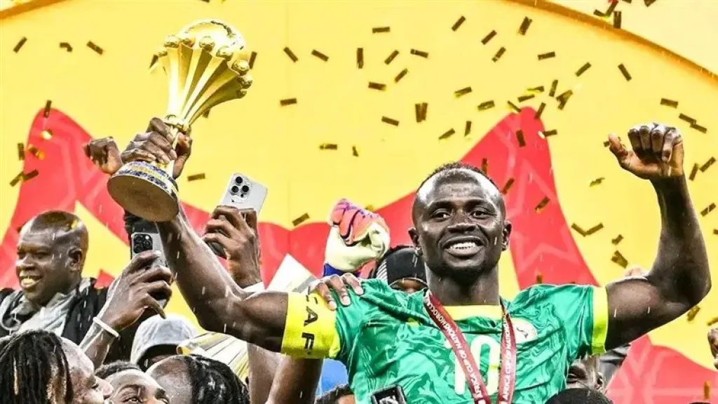إيقافات وغرامات مالية.. الاتحاد الأفريقي يستعد لمعاقبة السنغال بعد أحداث نهائي الكان