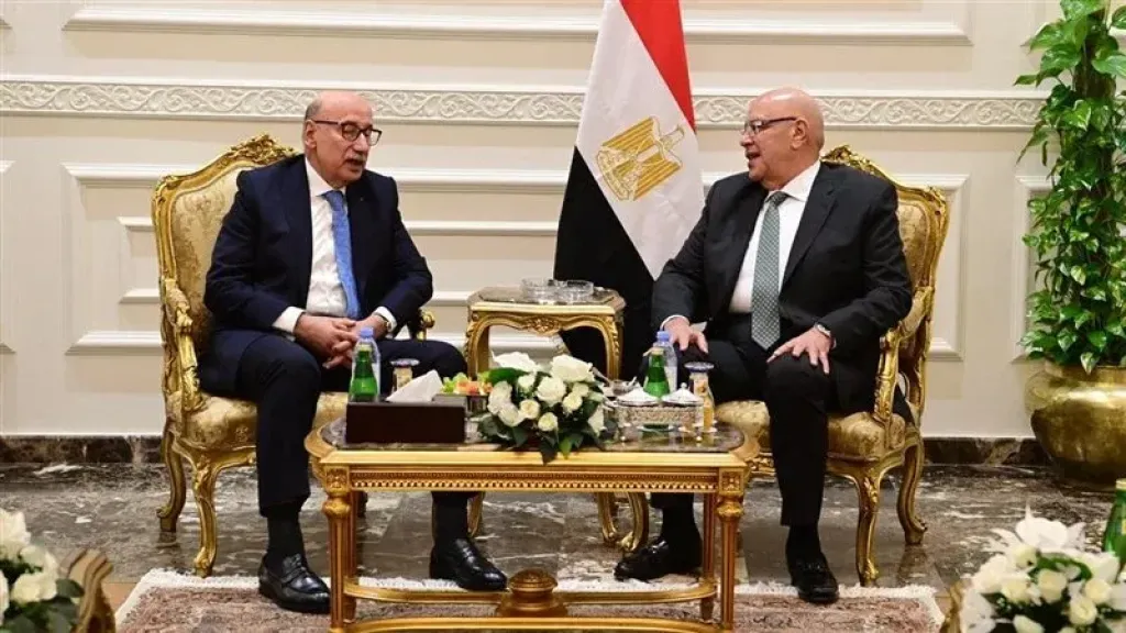 رئيس مجلس النواب يلتقي رئيس مجلس القضاء الأعلى ويهنئه بتولي مهام منصبه