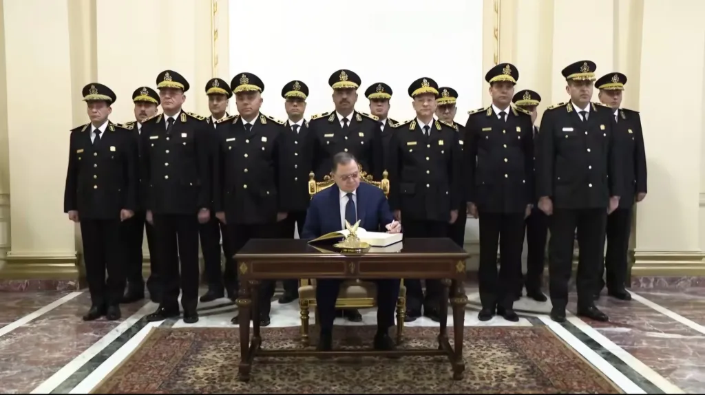 وزير الدخلية وأعضاء المجلس الأعلى للشرطة 