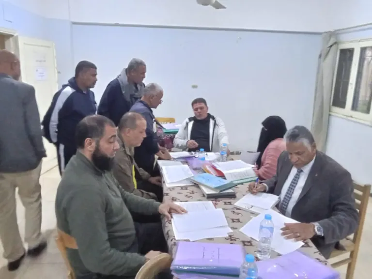 ضمن حملتها الرقابية.. الشباب والرياضة تُجري تفتيشًا ماليًا وإداريًا على مراكز شباب الأقصر