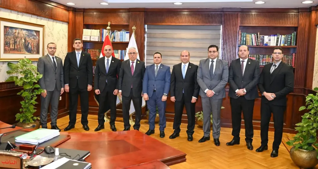 النائب العام يستقبل رئيس الاستئناف لنيابة استئناف المنصورة لعرض الكشوف ربع السنوية بدائرة نيابته