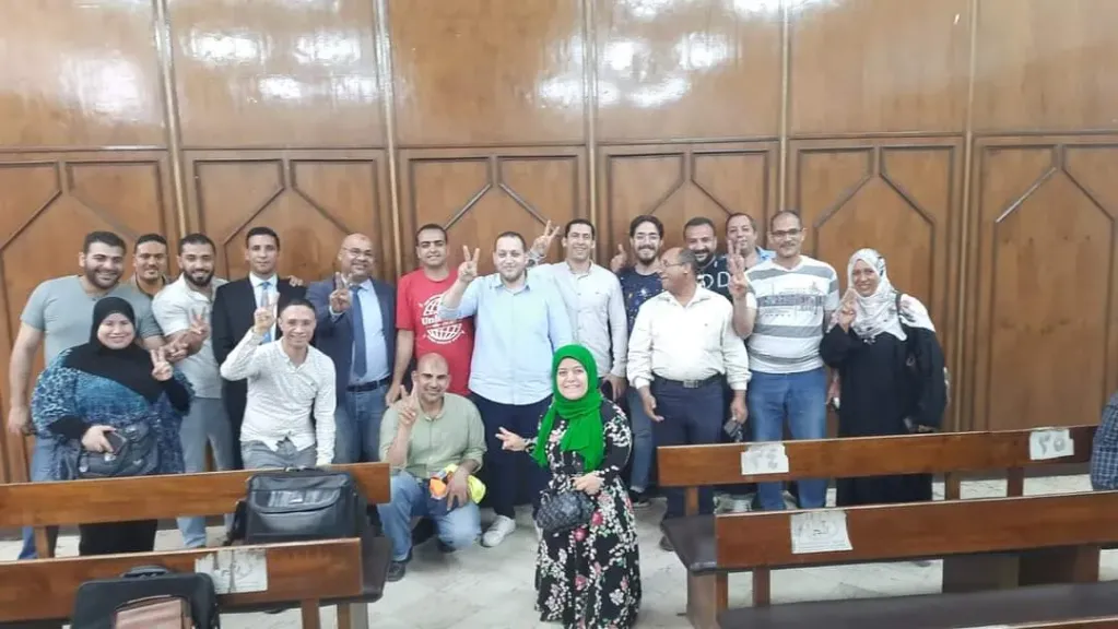 طلاب وخريجو التعليم المفتوح يناشدون الرئيس السيسي بالتدخل لإنصافهم...رابطة التعليم المفتوح لـ «النهار»:  بعد 8 سنوات..حصلنا على 5 أحكام قضائية تؤيد عودة التعليم المفتوح بشهادته الأكاديمية