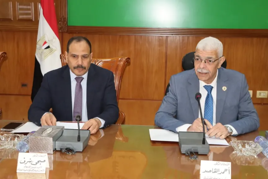 رئيس جامعة المنوفية يتابع تطوير مطابع الجامعة لتعزيز كفاءتها وتعظيم مواردها