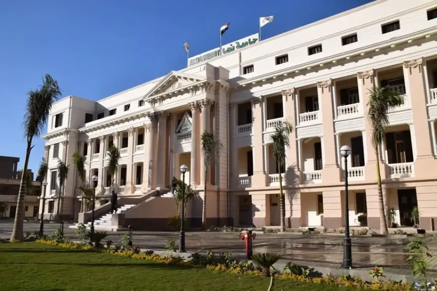 رئيس جامعة بنها: تشكيل لجنة مركزية لقياس الأثر البيئي و الحياد الكربوني