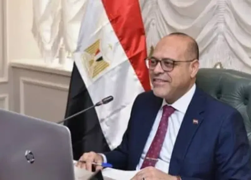 إحالة العاملين بمكتب عمل دسوق للتحقيق بعد تداول فيديو يُظهر خلوه من الموظفين