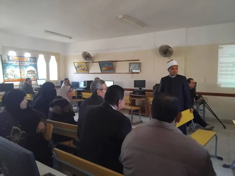 منطقة الغربية الأزهرية تختتم أول برامج الحاسب الآلي والذكاء الاصطناعي للعاملين