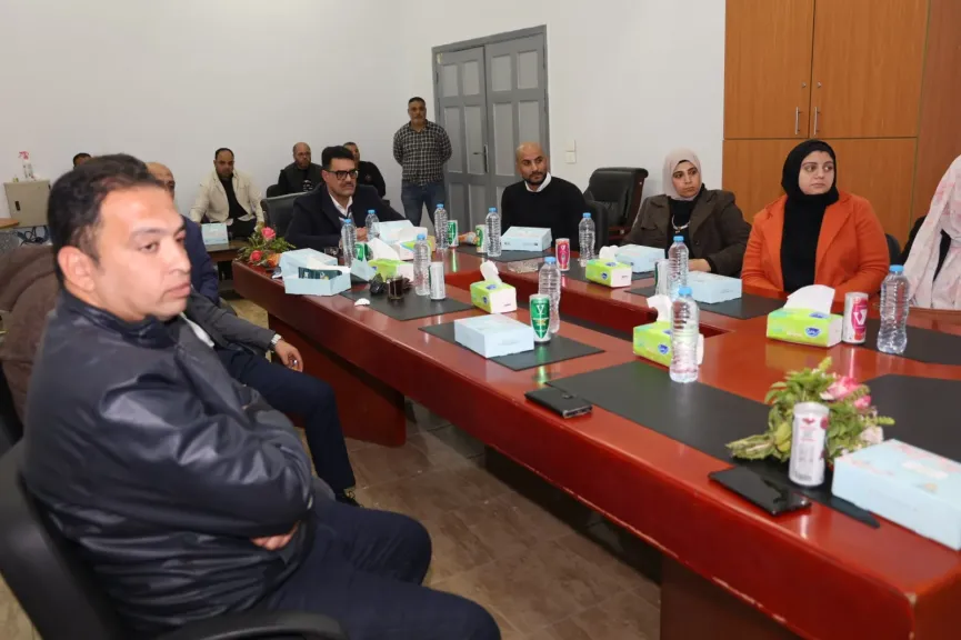 لمتابعة المنظومة.. رئيس شركة مياه القليوبية يجتمع بالعاملين بفرع جنوب الخانكة