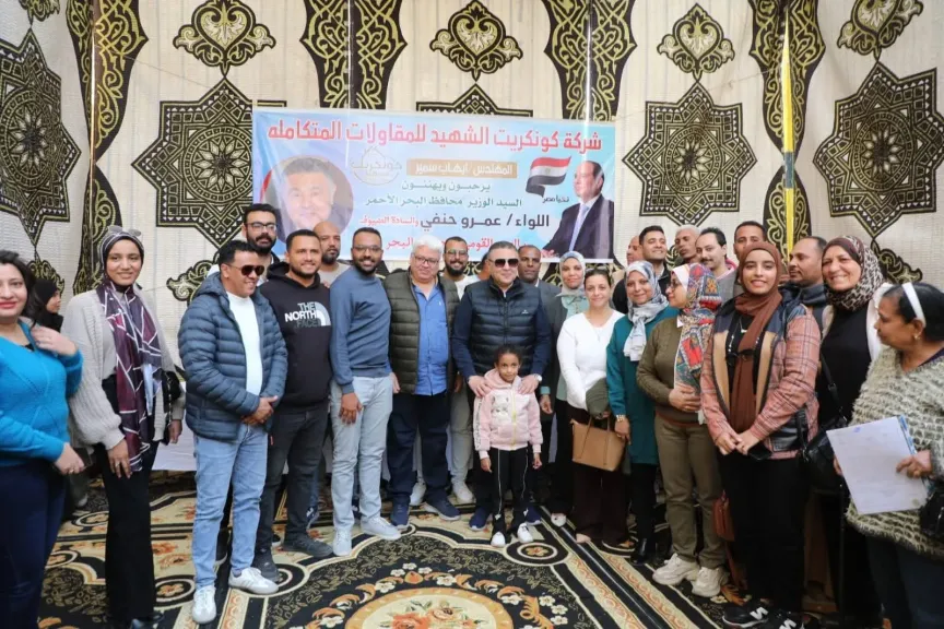 العيد القومي الـ56 يتحول إلى واقع عمراني بالغردقة.. محافظ البحر الأحمر يسلم عقود عمارات التقوى الجديدة