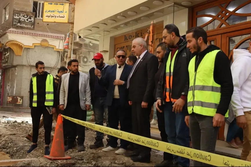 تعاون نيابي وتنفيذي لتطوير البنية التحتية بزفتى.. إحلال وتجديد خط الصرف الصحي بشارع فلسطين