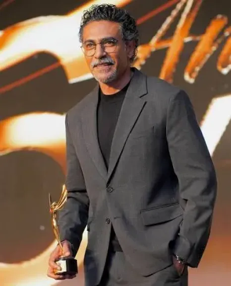 بأدوار متنوعة وشخصيات مختلفة.. محمد علاء يرفع شعار للموهبة وجوه كثيرة