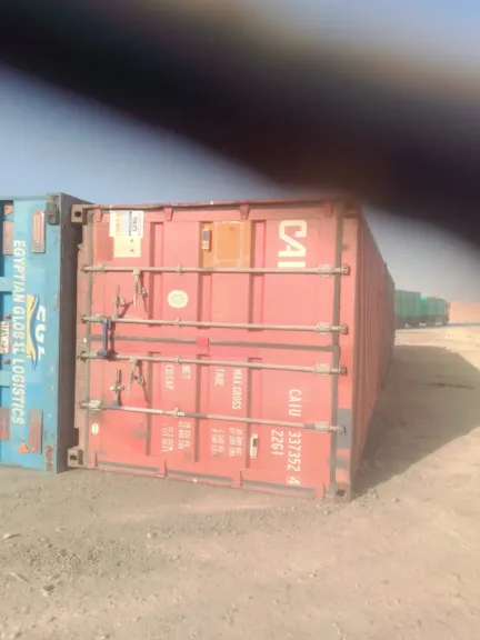 إصابة سائق في حادث إنقلاب تريلا بالطريق الصحراوي الغربي بأسيوط