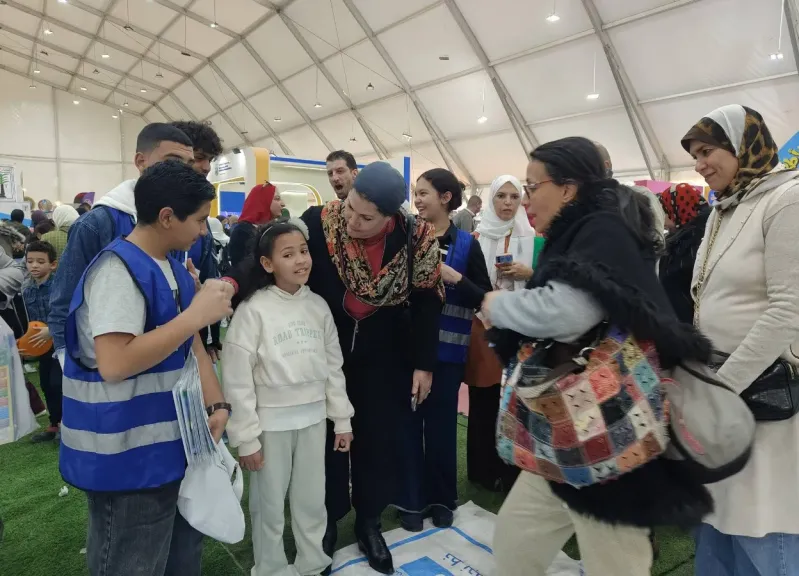 رئيسة القومي للطفولة والأمومة تتفقد جناح المجلس بمعرض القاهرة الدولي للكتاب