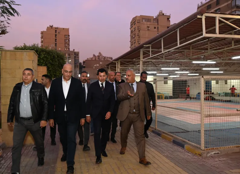 وزير الشباب والرياضة يتفقد نادي التوفيقية للتنس بالجيزة ويتابع أعمال التطوير