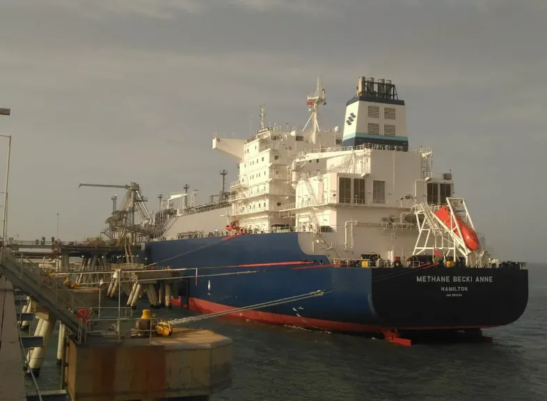 وزارة البترول تعلن تصدير شحنة غاز طبيعي مسال إلى تركيا لصالح «شل» في يناير 2026