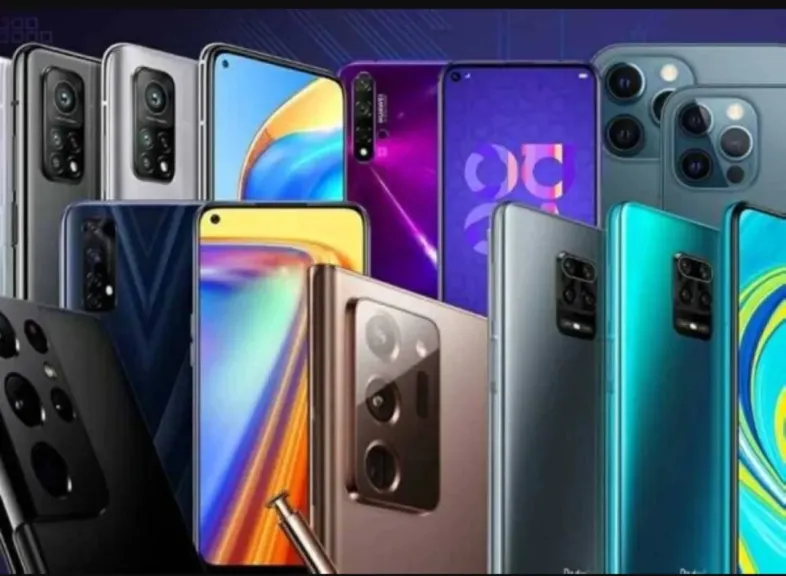 إلغاء الإعفاء الجمركي لـ«الموبايلات» القادمة من الخارج يشعل الجدل