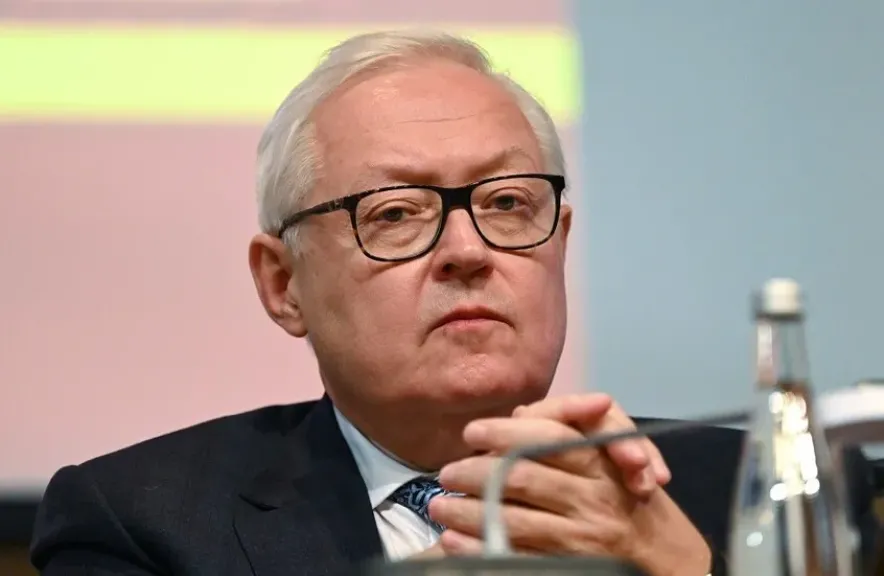 الخارجية الروسية: ريابكوف يبحث مع سفير طهران تطورات البرنامج النووي الإيراني