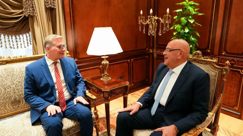 وزير البترول يهنئ المستشار هشام بدوي بمناسبة انتخابه رئيسًا لمجلس النواب