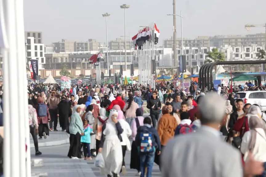 مليونا زائر في خمسة أيام.. إقبال قياسي على معرض القاهرة الدولي للكتاب في دورته الـ57