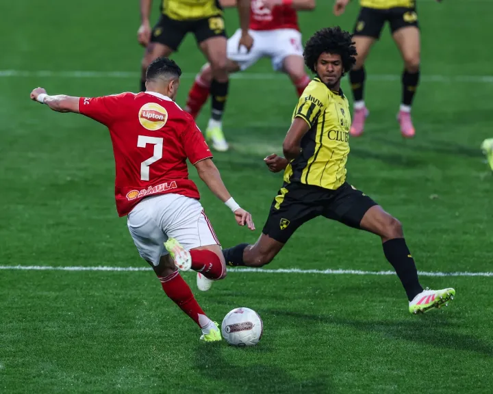 الأهلي يتقدم على وادي دجلة بثنائية في الشوط الأول