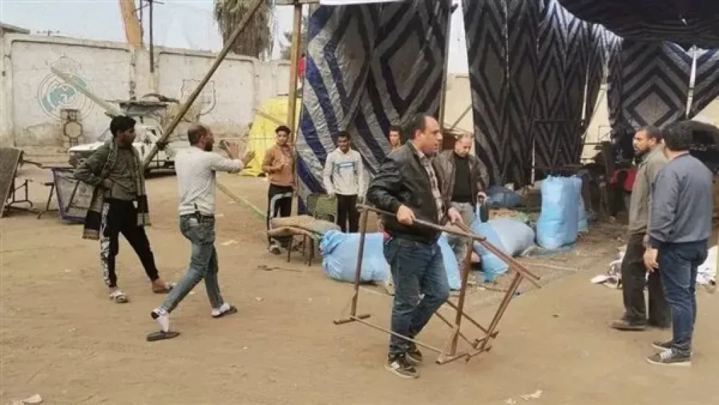 من الإزالة إلى النقل.. كيف انتهت مواجهة رئيسة حي الزاوية الحمراء مع المتعدين؟