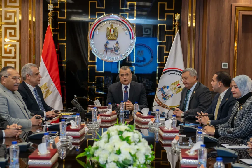 تقليل الانبعاثات وحماية الموارد.. ”الإنتاج الحربي” يعزز النقل الأخضر والطاقة النظيفة في مصر