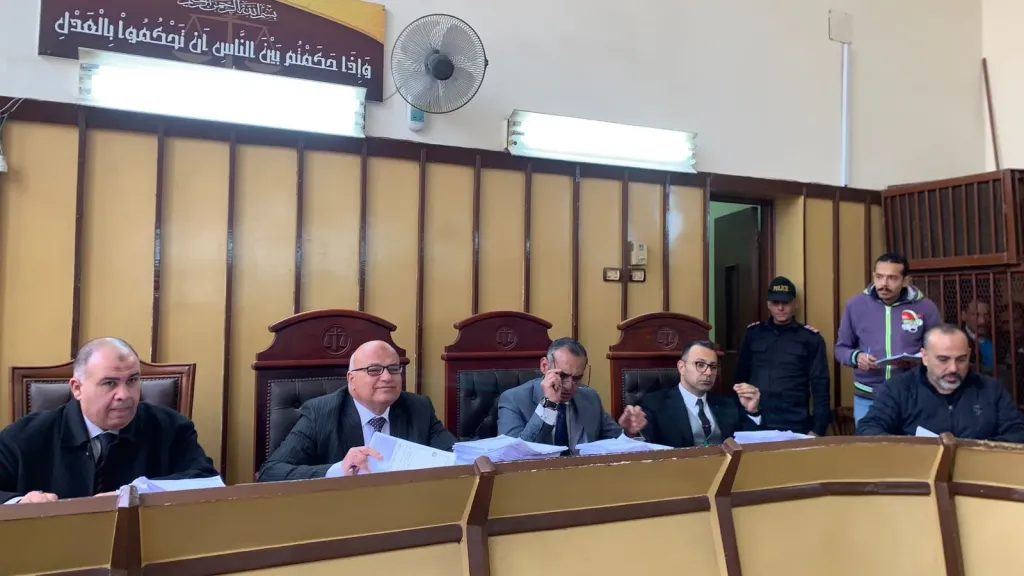 السجن 18 عامًا لمتهم بخطف طفلة والتعدي عليها داخل دورة مياه ببورسعيد