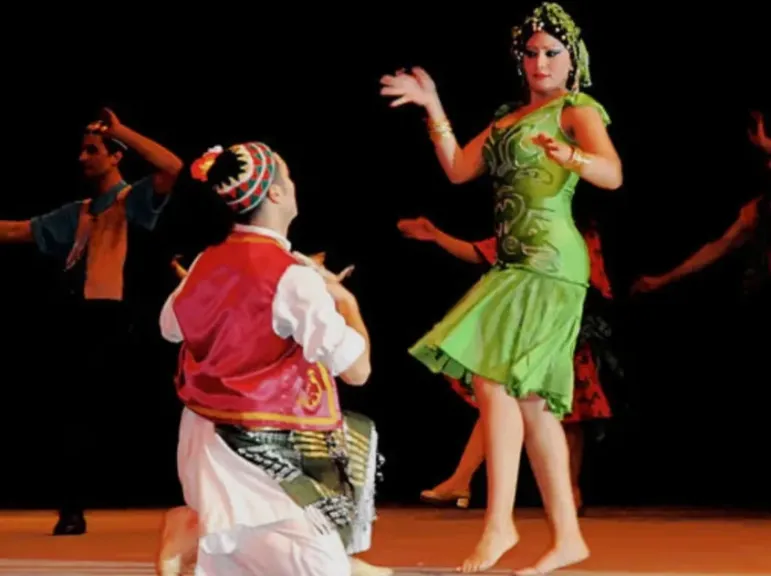 ”فرقة رضا” في رحلة موسيقية ساحرة بمعرض القاهرة للكتاب