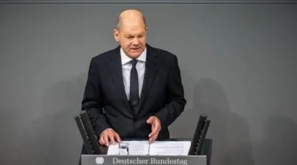 ميرتس وترامب يرفعان سقف التهديدات: النظام الإيراني يواجه أيامه الأخيرة