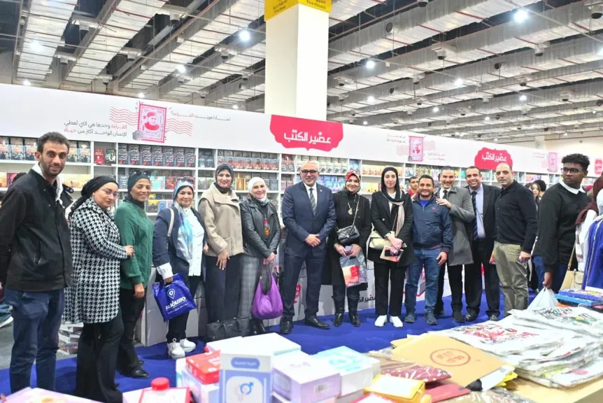 مناقشة روايتي ”أم العواجز” و”جاءكم الرسول” في ندوة ثقافية بمعرض الكتاب