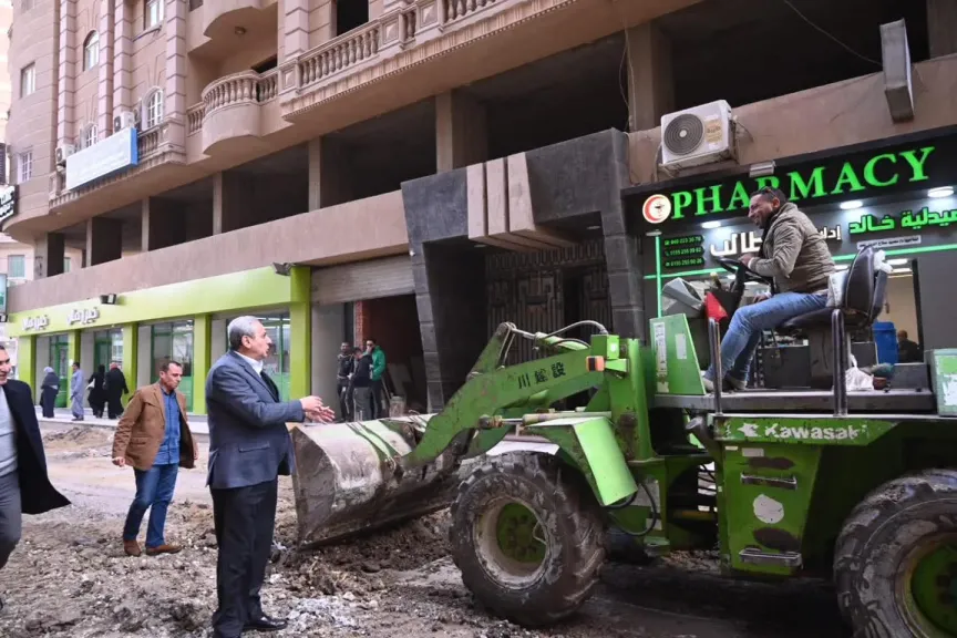 محافظ الغربية يتابع اللمسات الأخيرة لكورنيش المحلة الجديد.. ويؤكد: مشروعات التطوير مستمرة لتغيير وجه المدينة