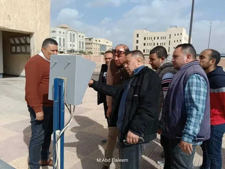 رئيس جهاز تنمية العبور يفاجئ رافع المنطقة الصناعية الأولى لمتابعة كفاءة التشغيل