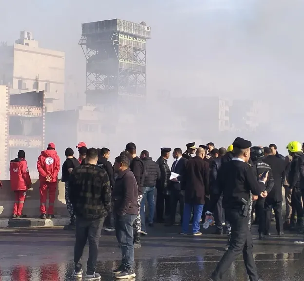 الحماية المدنية تكافح حريقًا هائلًا بالقرب من منازل المقطم بمنشية الزرايب