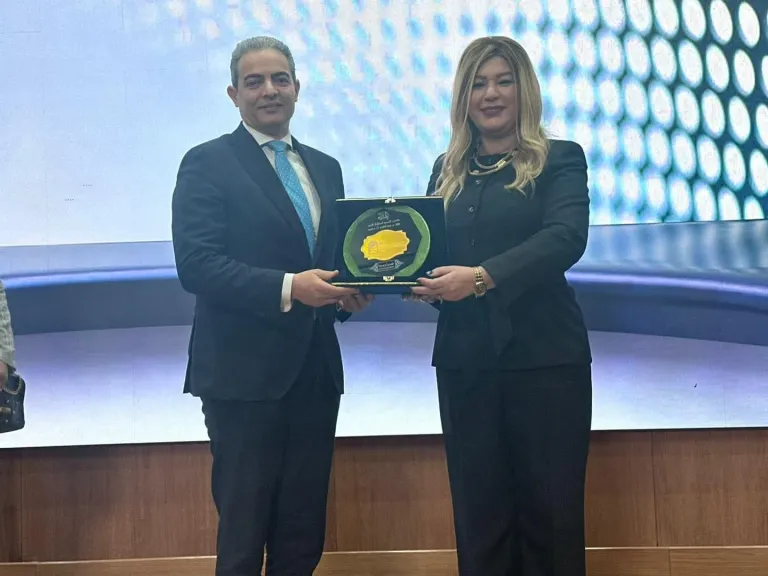 الجامعة العربية المفتوحة تُكرّم نقيب الإعلاميين تقديرًا لدوره في ضبط المشهد الإعلامي ودعم طلاب الجامعات