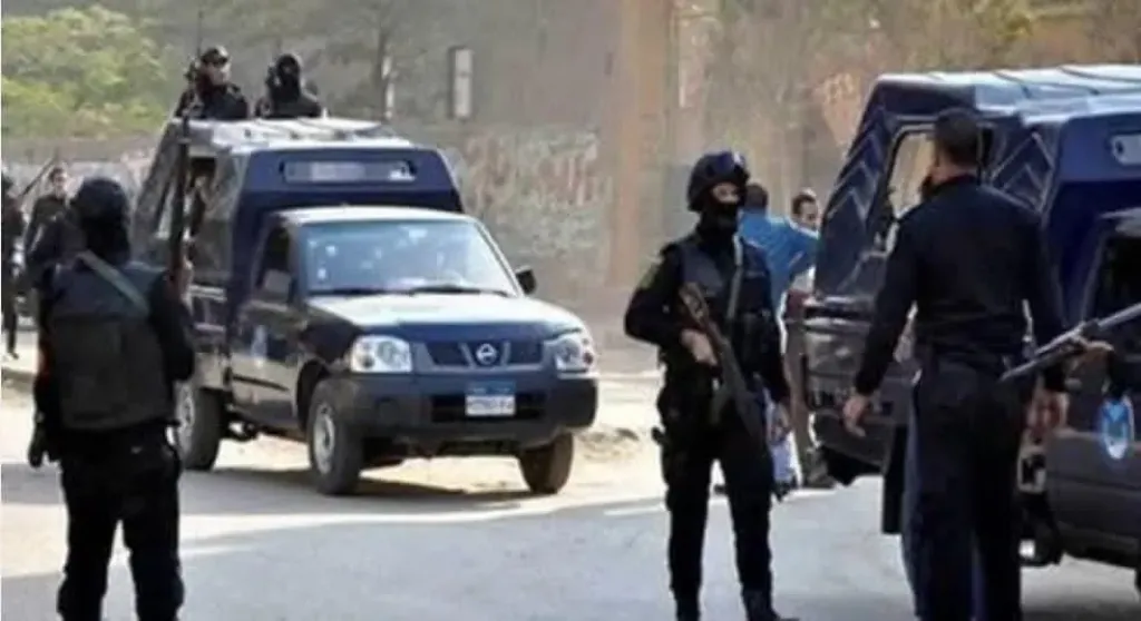 بحوزته كميات من المخدرات والسلاح.. مقتل عنصر إجرامي خطير خلال حملة أمنية مكبرة في قنا