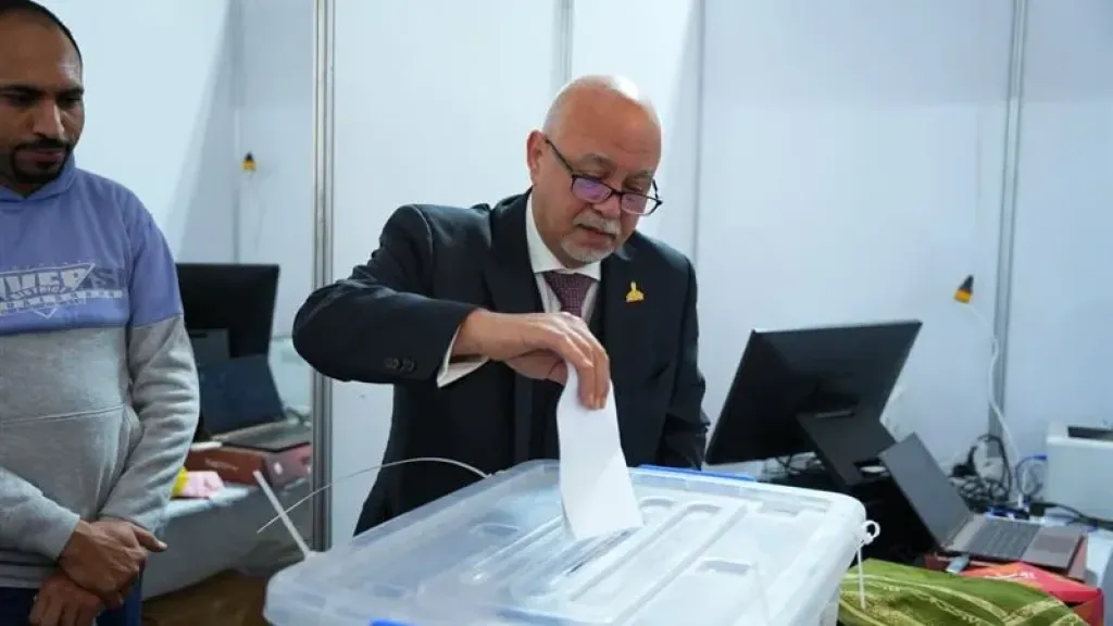 حازم الجندي يدلي بصوته في انتخابات رئاسة الوفد: الجميع ينتصر لحب الحزب